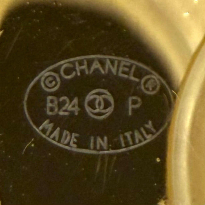 Excellent CHANEL Earring COCO Mark Heart gold Women B24P