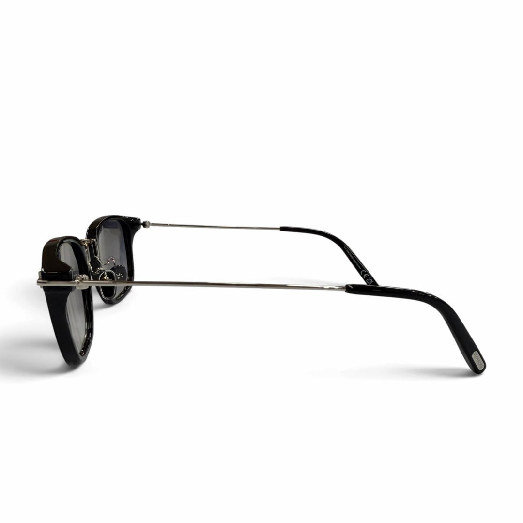 Pristine TOM FORD sunglasses Gradient lens square-shaped eyewear black TF1042-D