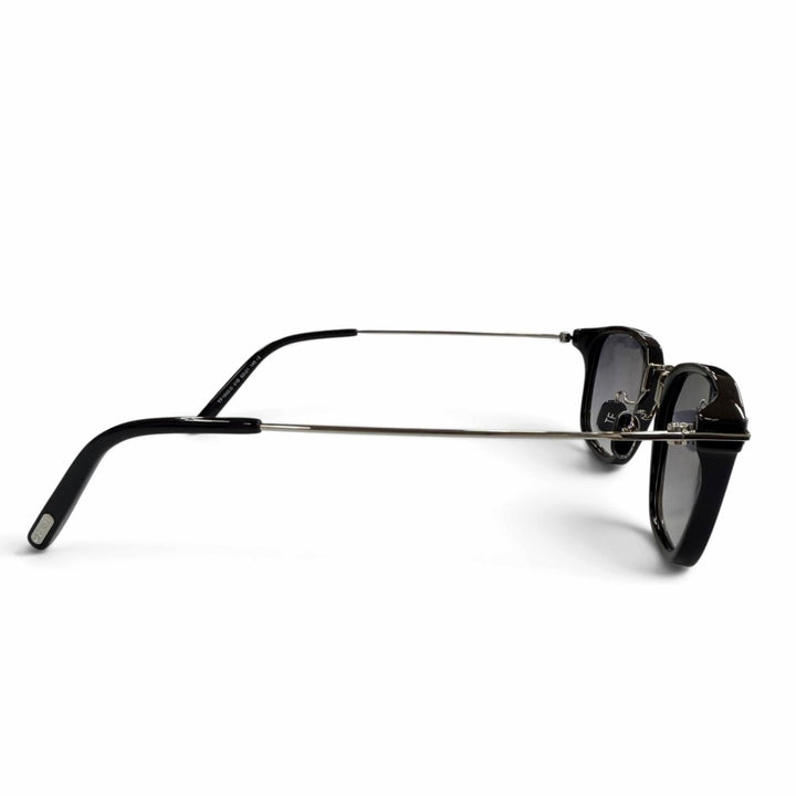 Pristine TOM FORD sunglasses Gradient lens square-shaped eyewear black TF1042-D