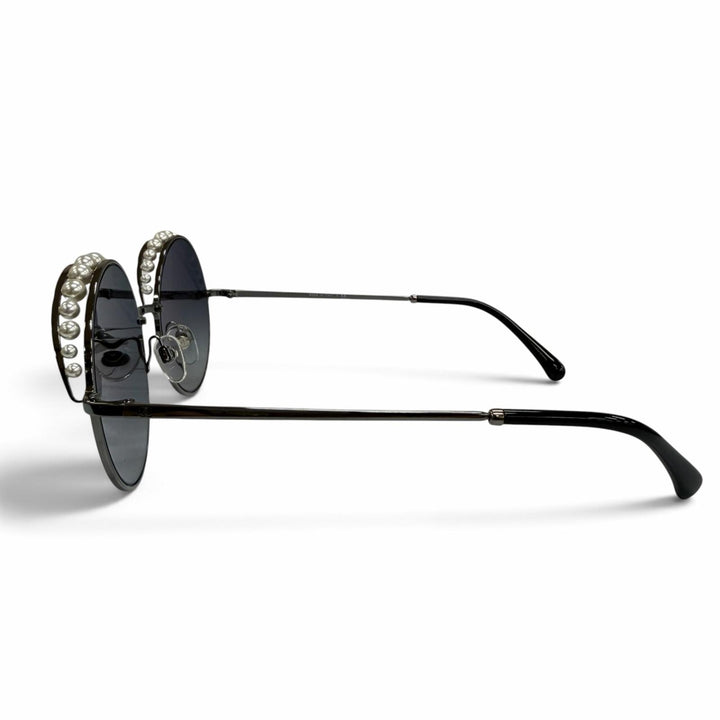 Excellent CHANEL sunglasses COCO Mark Eco Pearl Cancer metallic Women 4234-H