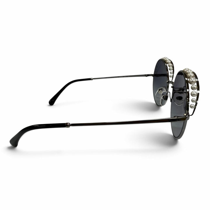 Excellent CHANEL sunglasses COCO Mark Eco Pearl Cancer metallic Women 4234-H