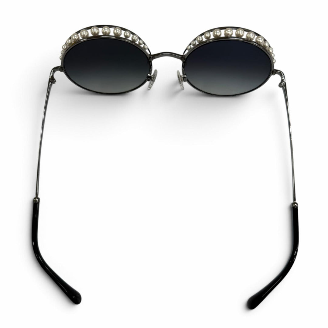 Excellent CHANEL sunglasses COCO Mark Eco Pearl Cancer metallic Women 4234-H