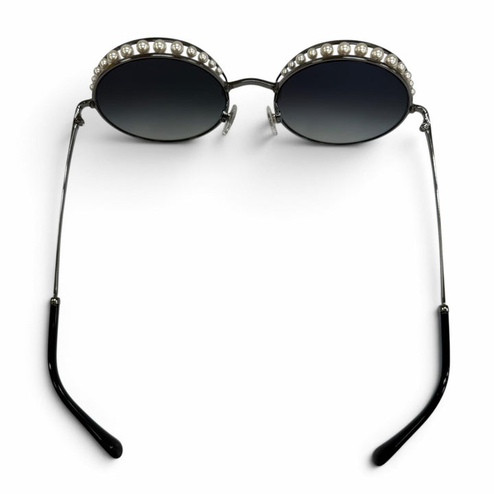 Excellent CHANEL sunglasses COCO Mark Eco Pearl Cancer metallic Women 4234-H