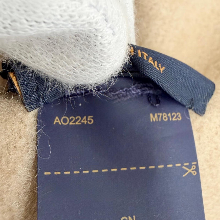 Excellent LOUIS VUITTON muffler reykjavik Monogram Giant Pattern M78123