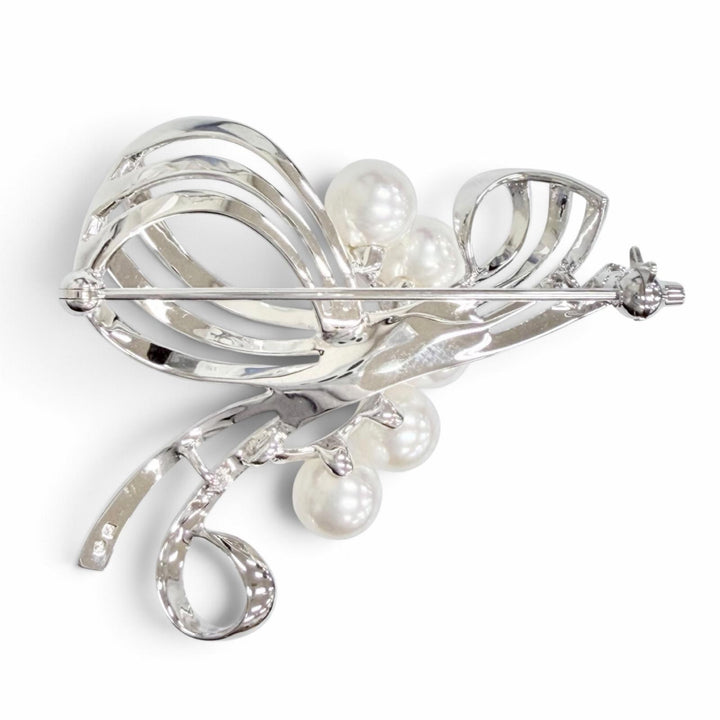 Excellent MIKIMOTO Brooch Pearl 5P Akoya Pearl Silver Women
