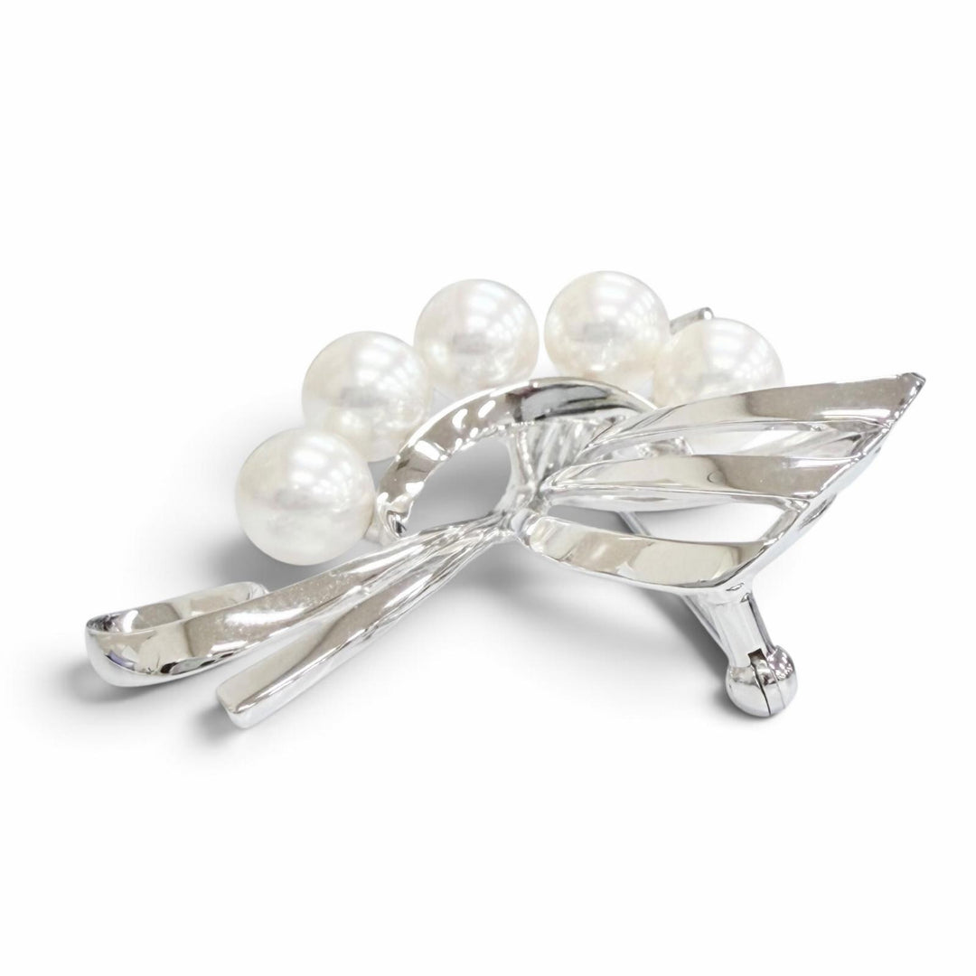Excellent MIKIMOTO Brooch Pearl 5P Akoya Pearl Silver Women