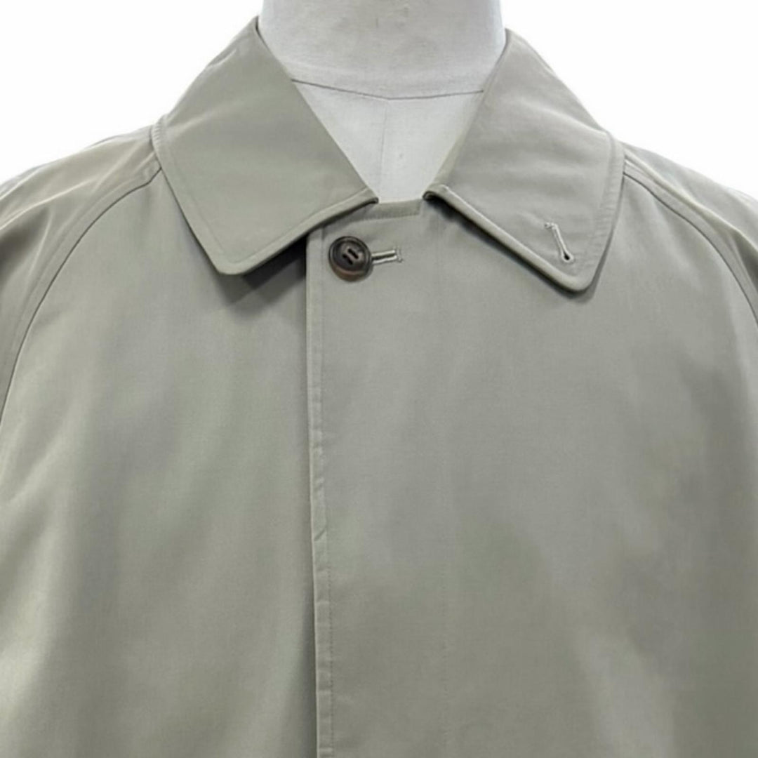 Great Burberrys coat Nova check liner, concealed placket Light khaki cotton mens