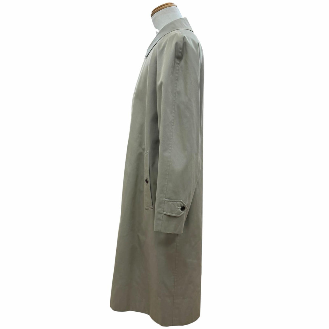 Great Burberrys coat Nova check liner, concealed placket Light khaki cotton mens