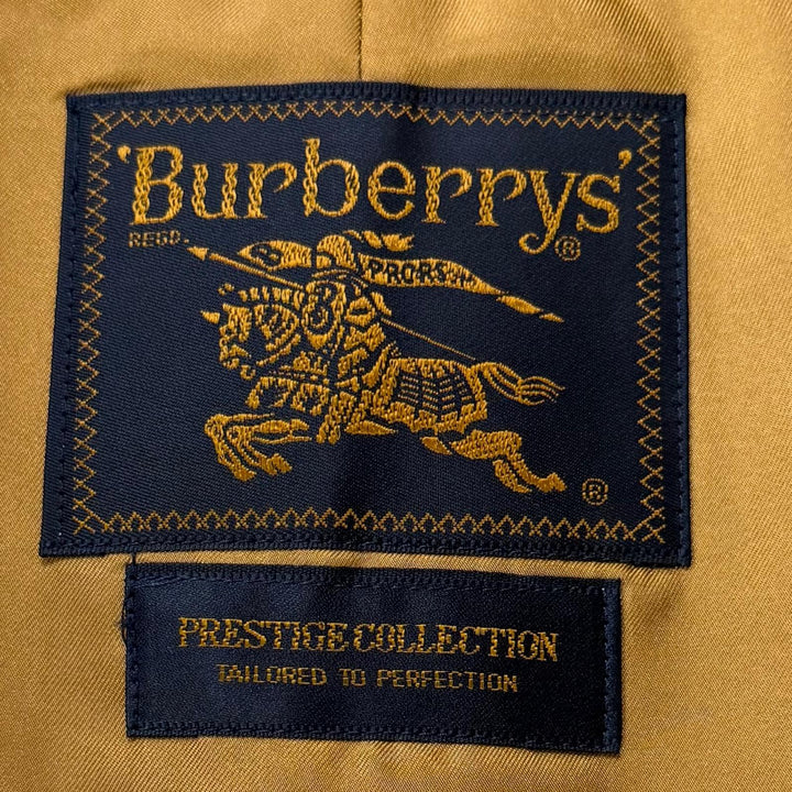 Great Burberrys coat Nova check liner, concealed placket Light khaki cotton mens