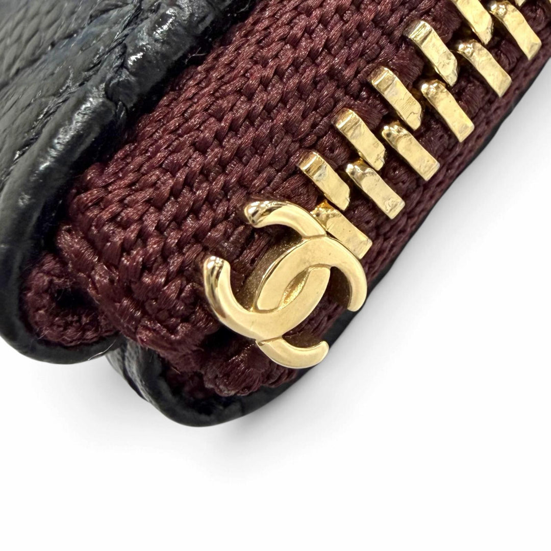 Excellent CHANEL COCO Mark Matelassé Classic Small Zip Pouch Caviar skin