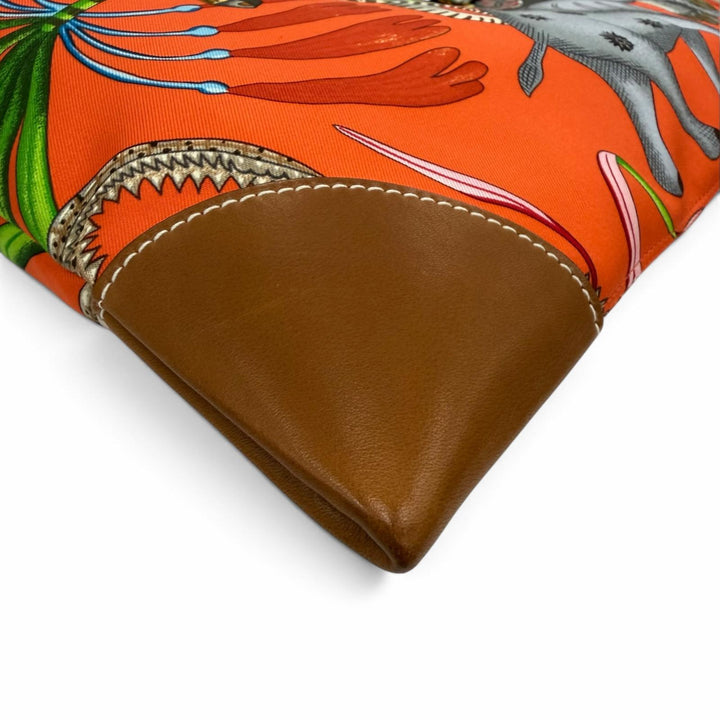 Great HERMES Shoulder Bag La Marche du Zambezi (The Zambezi River March) silk