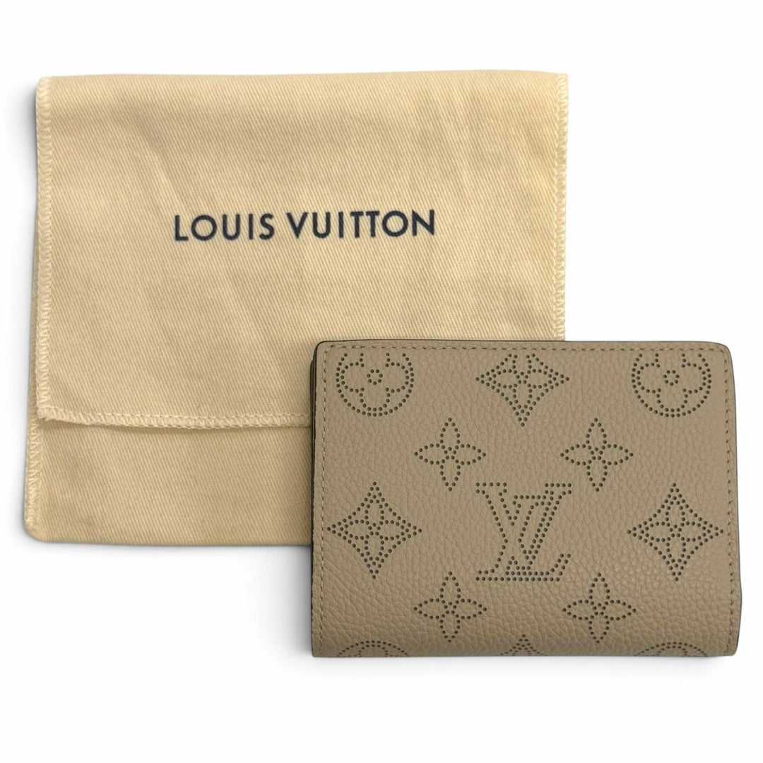 Pristine LOUIS VUITTON Bifold Wallet Portefeuille Claire Mahina Women M80817