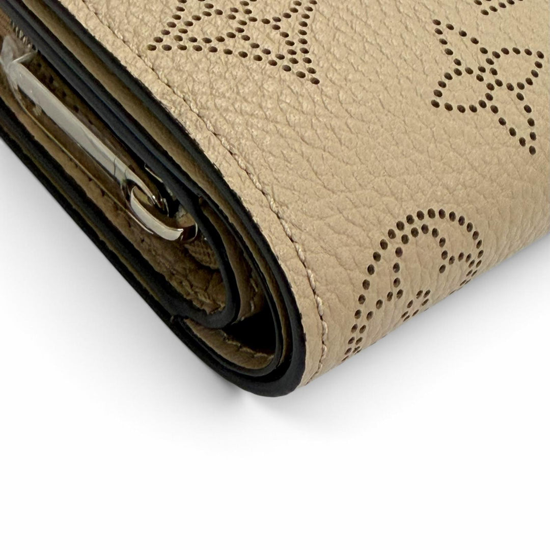 Pristine LOUIS VUITTON Bifold Wallet Portefeuille Claire Mahina Women M80817