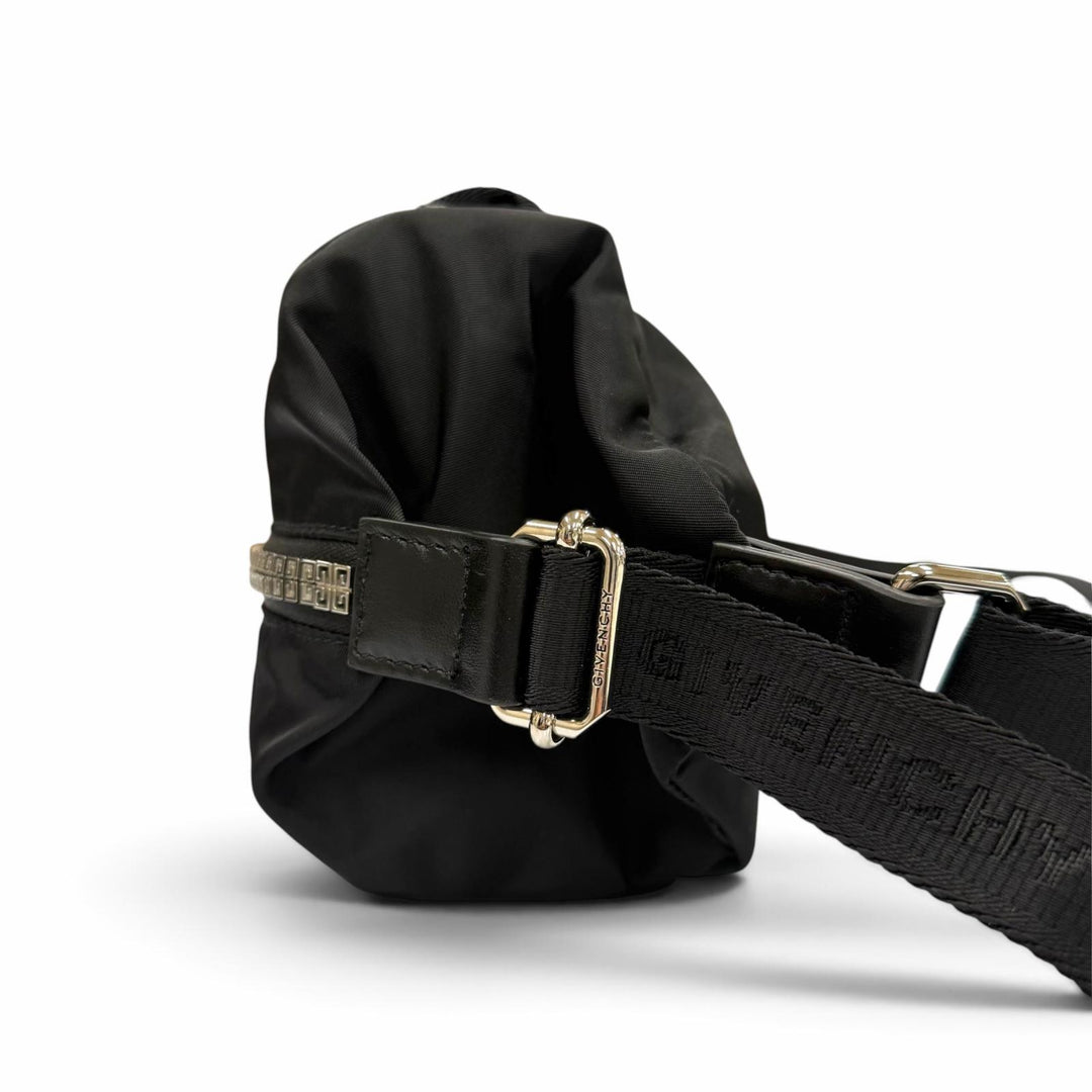 Excellent GIVENCHY Sling bag Logo 4G Zip black Nylon mens BKU038K1JE