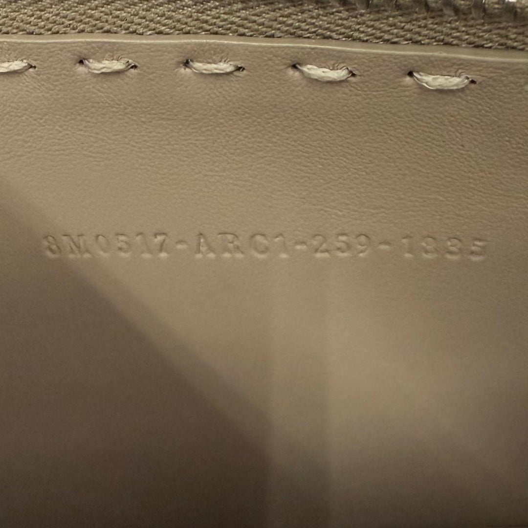 Pristine FENDI Purse Logo Metal Selleria Peekaboo Zip-Around Leather 8M0517