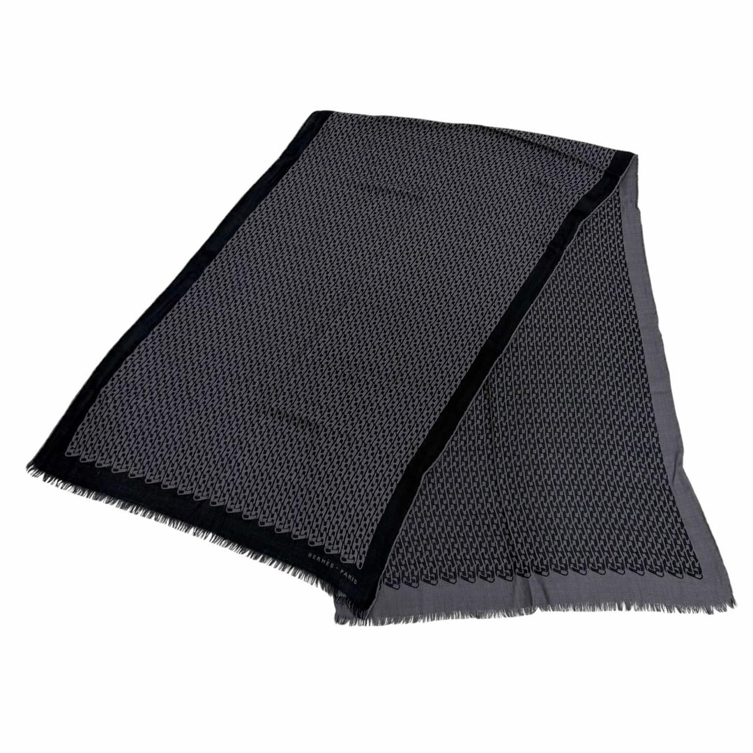 Excellent HERMES Stall Logo-emblazoned Chain Pattern with fringe black cashmere