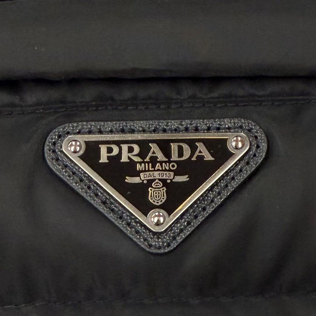 Great PRADA Down vest Triangle logo, triangle plate, zip-up black mens 48
