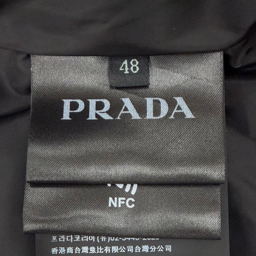 Great PRADA Down vest Triangle logo, triangle plate, zip-up black mens 48