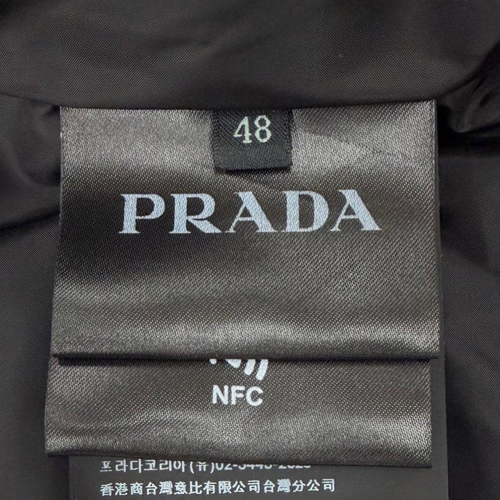 Great PRADA Down vest Triangle logo, triangle plate, zip-up black mens 48