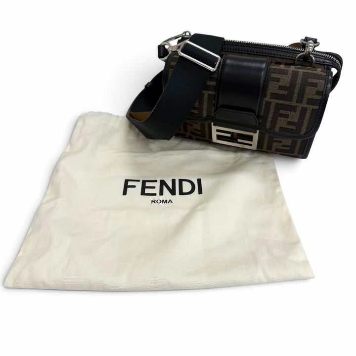 Great FENDI Shoulder Bag Zucca Pattern Double Baguette Brown canvas mens 7VA649