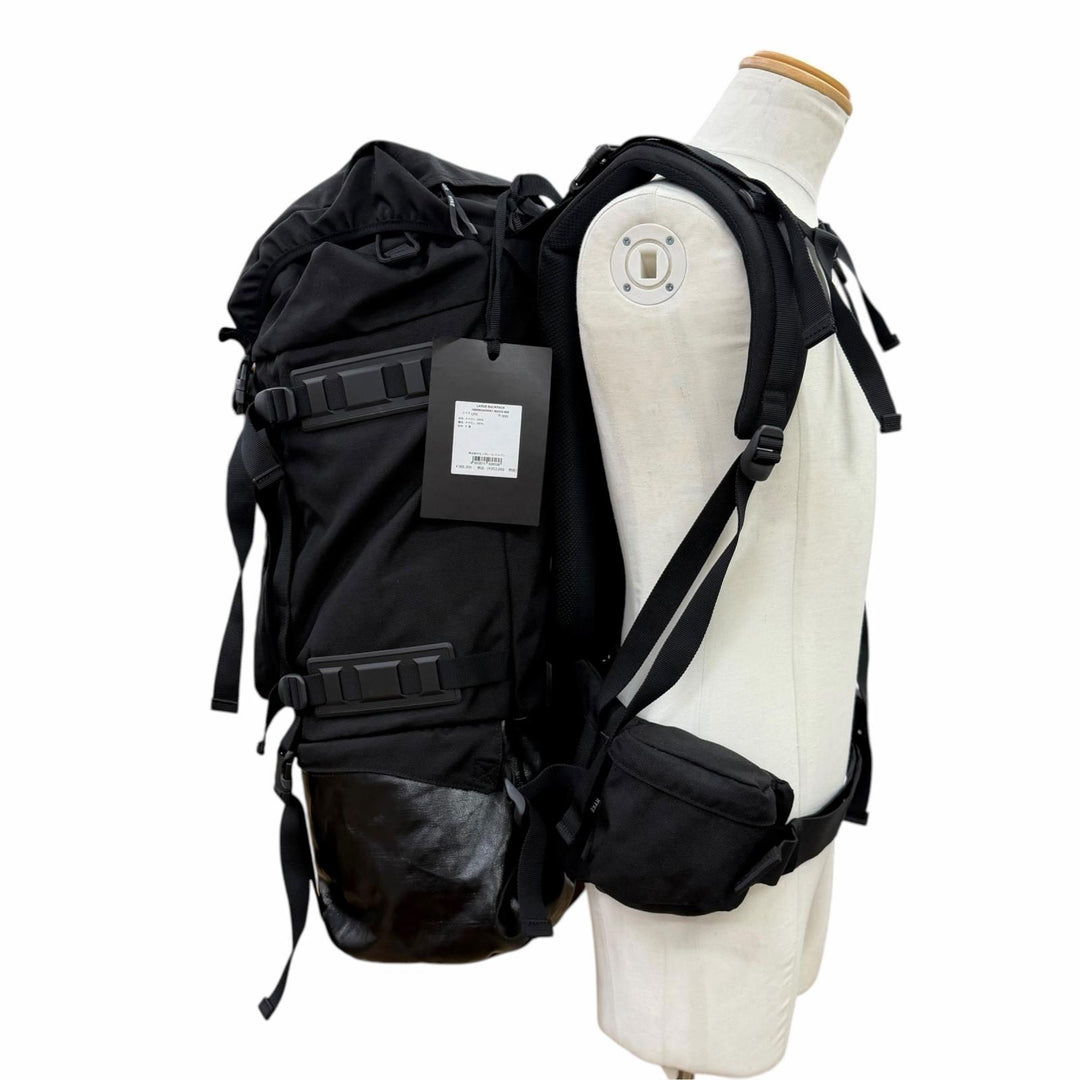 Great MONCLER HYKE Backpack Daypack Leather-trimmed large size. 5A00001 M2533