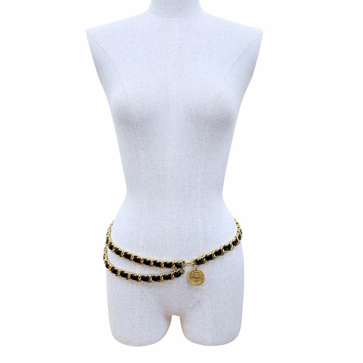 Great CHANEL belt 31 RUE CAMBON COCO Mark Coin Motif Leather Double Chain gold