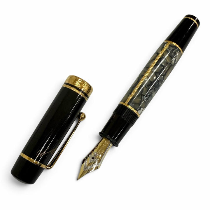 Great MONTBLANC fountain pen Author Series 1996 Alexandre Dumas