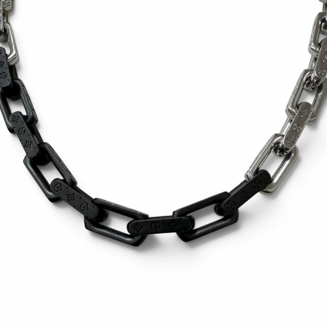 Great LOUIS VUITTON Collier Monogram Chain Necklace Silver