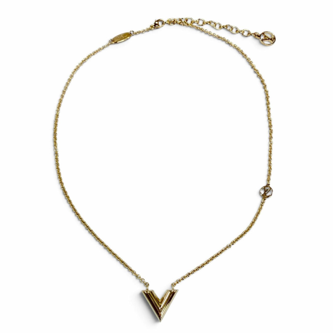 Excellent LOUIS VUITTON Necklace / Essential V V logo signature gold M00857