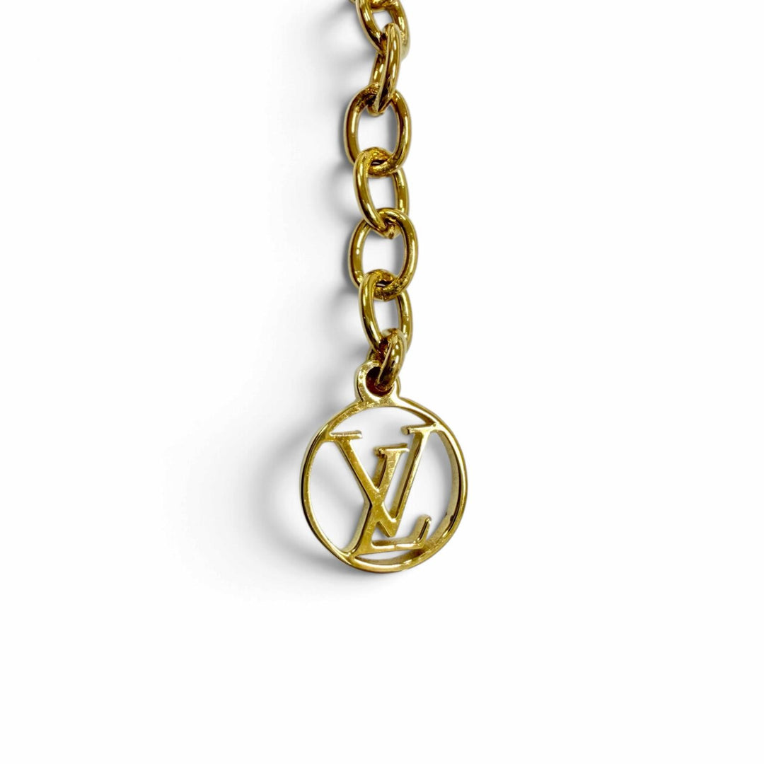 Excellent LOUIS VUITTON Necklace / Essential V V logo signature gold M00857