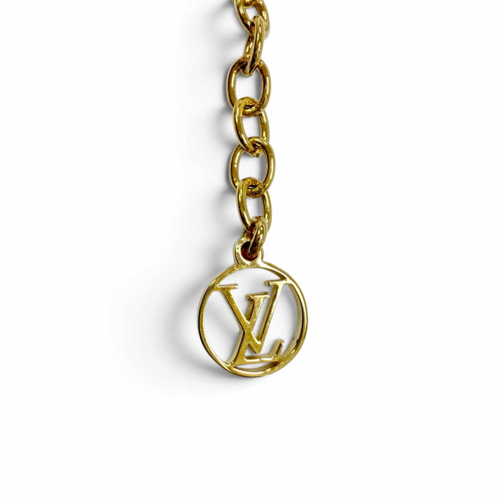 Excellent LOUIS VUITTON Necklace / Essential V V logo signature gold M00857
