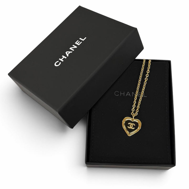 Excellent CHANEL Necklace COCO Mark Heart Pendant gold Women I26P