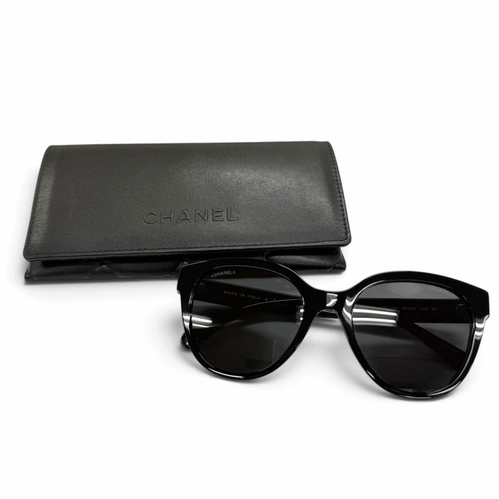 Excellent CHANEL sunglasses Logo COCO Mark black Women 5414-A