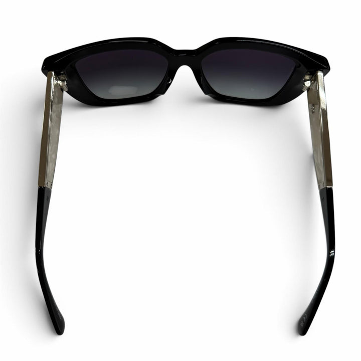 Excellent CHANEL Butterfly Shape Sunglasses Current product COCO Mark 26C A71770