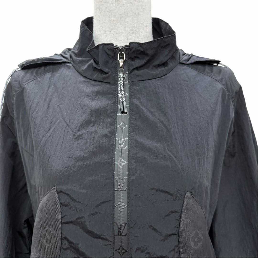 Great LOUIS VUITTON Nylon jacket Monogram Hooded black Nylon Women IT 42