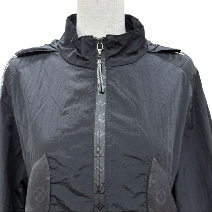 Great LOUIS VUITTON Nylon jacket Monogram Hooded black Nylon Women IT 42