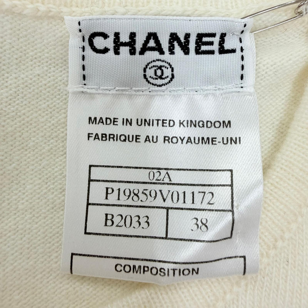Pristine CHANEL knit COCO Mark Button Sleeveless Ivory cashmere 38 02A P19859