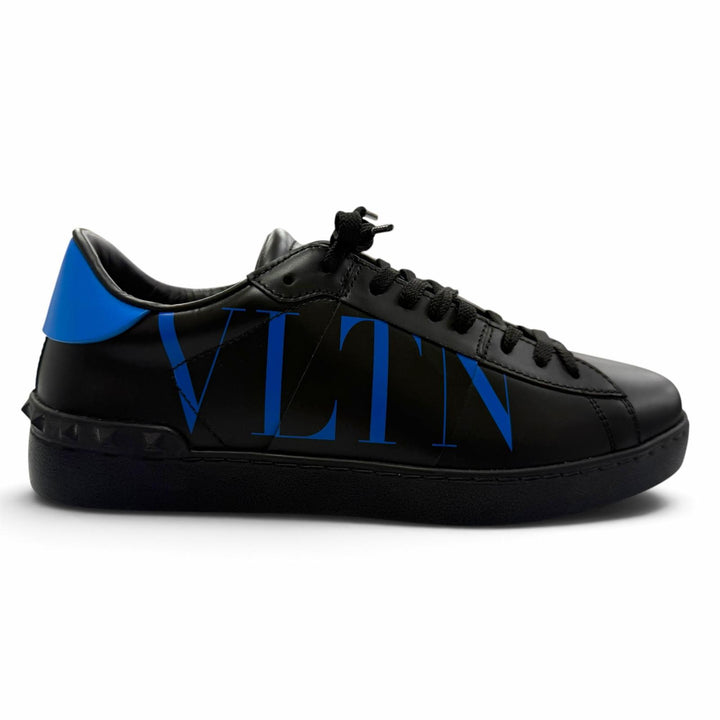Excellent Valentino Garavani Low cut sneakers Lace up black leather mens IT 40