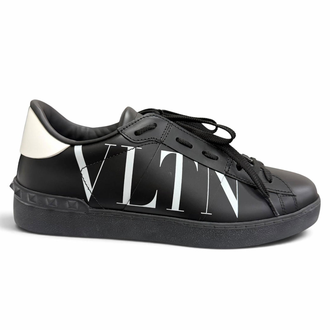 Excellent Valentino Garavani Low cut sneakers VLTN logo black leather mens IT 40