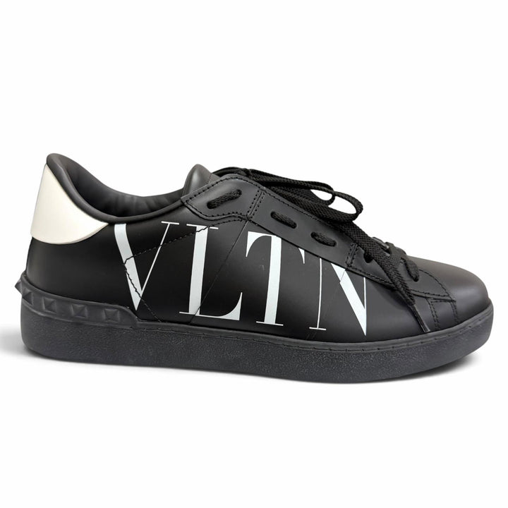 Excellent Valentino Garavani Low cut sneakers VLTN logo black leather mens IT 40