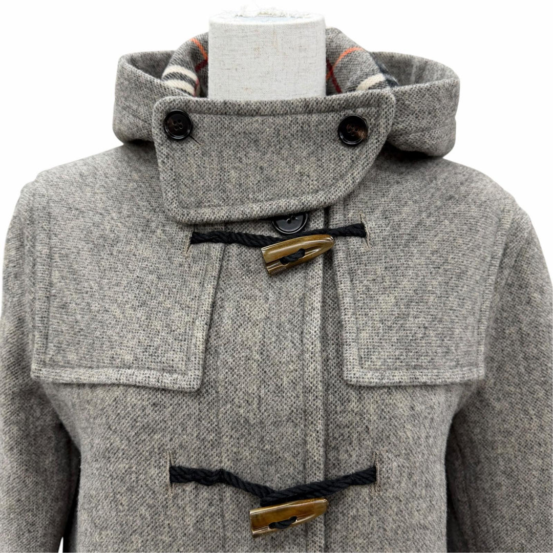 Excellent BURBERRY Duffel coat Checked lining, toggle throat latch. Gray 36