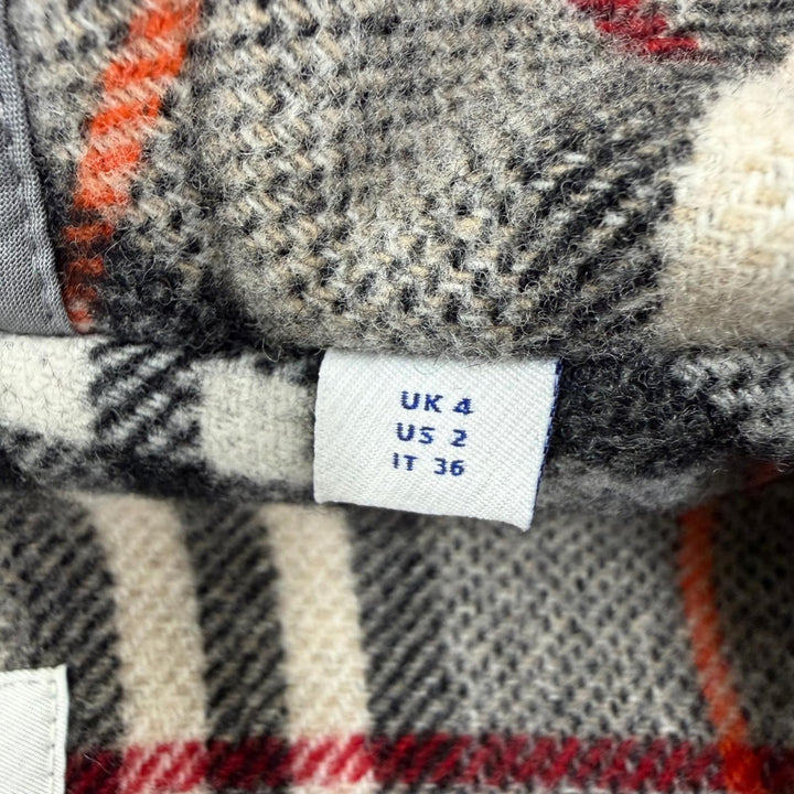 Excellent BURBERRY Duffel coat Checked lining, toggle throat latch. Gray 36