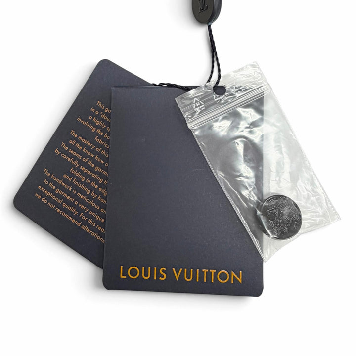 Pristine LOUIS VUITTON Mini skirt Monogram pattern, all-over anchor button 34