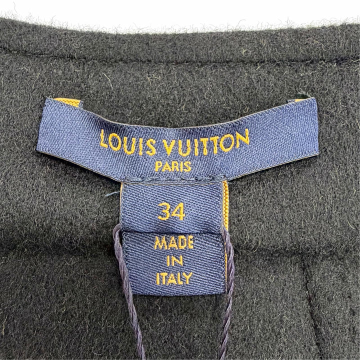 Pristine LOUIS VUITTON Mini skirt Monogram pattern, all-over anchor button 34