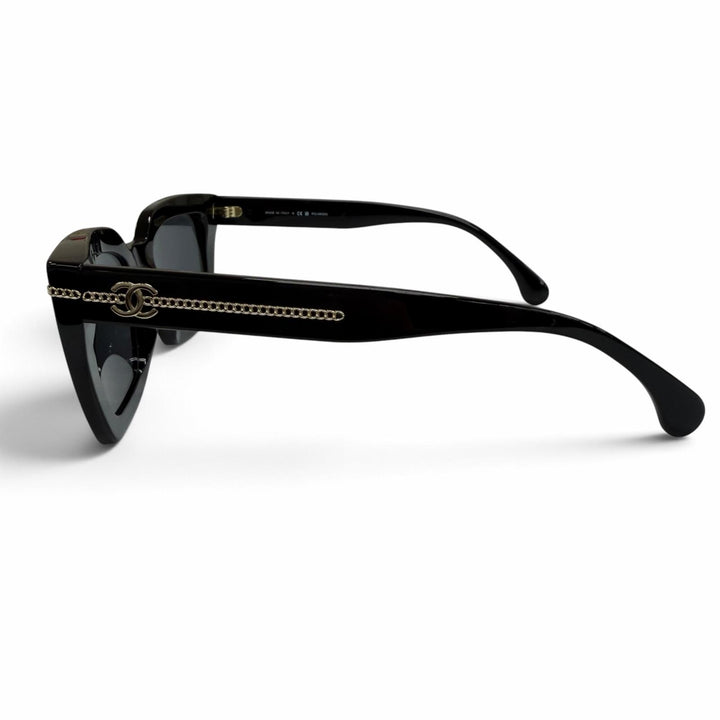 Excellent CHANEL sunglasses Current model: COCO Mark Chain, Square Shape 5509-A