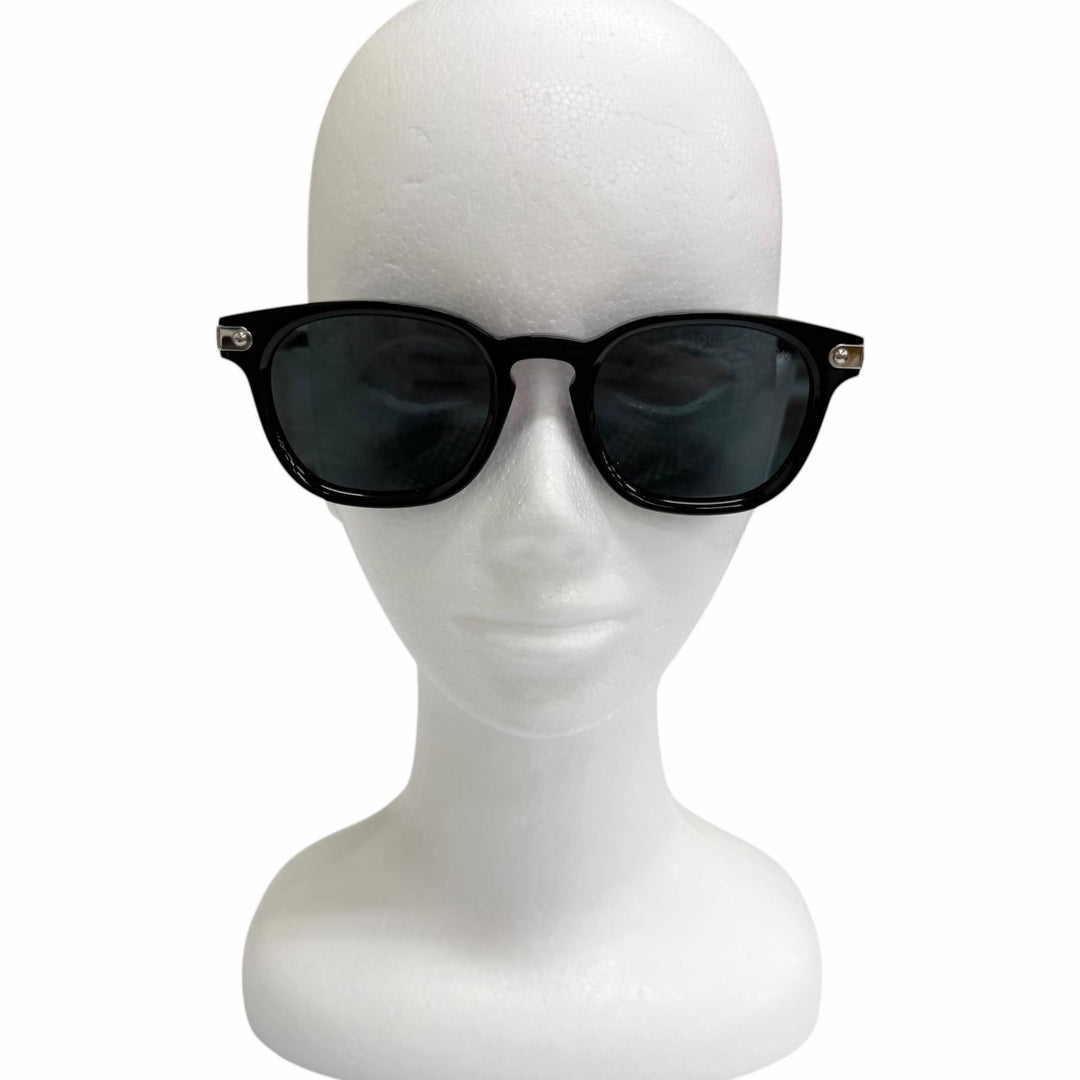 Great LOUIS VUITTON Sunglasses LV Signature Round Square Noir