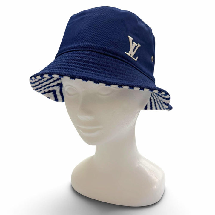 Great LOUIS VUITTON hat Shapka LV Graphical Stripe Navy cotton mens L M77623