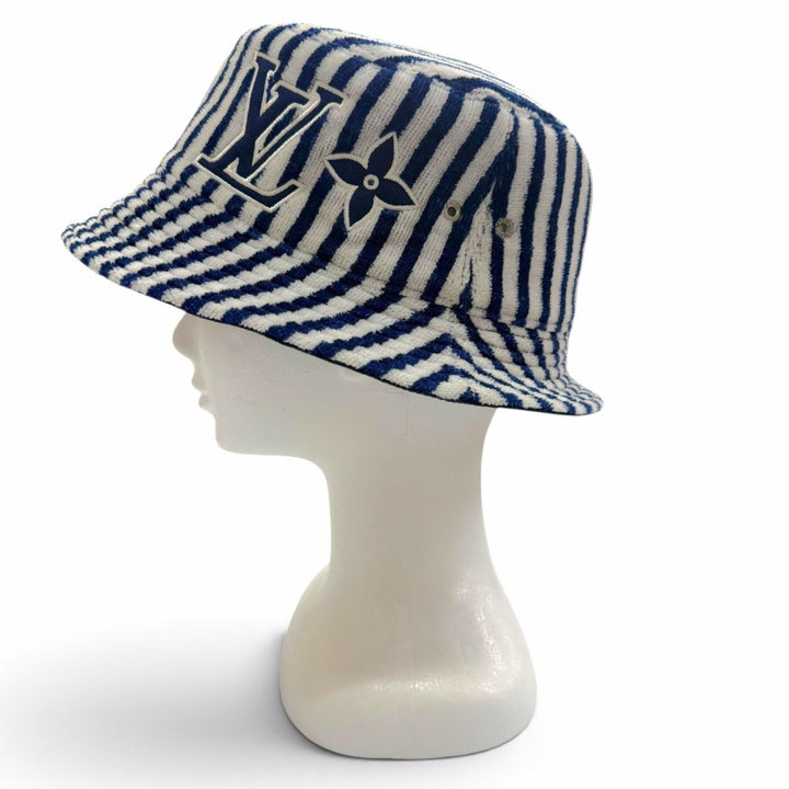 Great LOUIS VUITTON hat Shapka LV Graphical Stripe Navy cotton mens L M77623