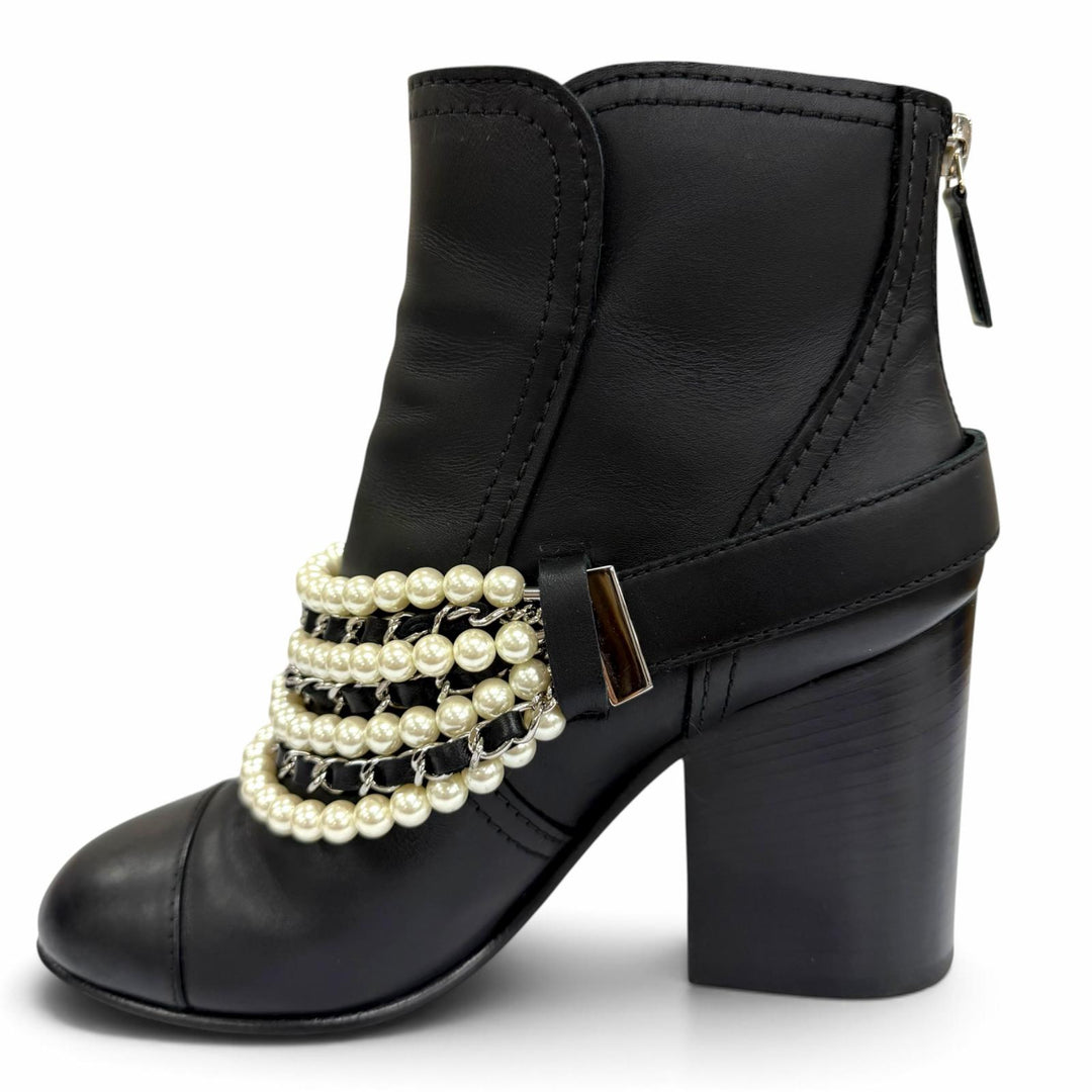 Great CHANEL boots COCO Mark Eco Pearl Chain Belt Leather black 36.5 G33932