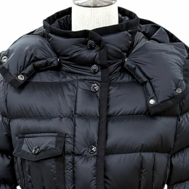 Excellent MONCLER down coat HERMINE Hood and logo patch included black Nylon 1